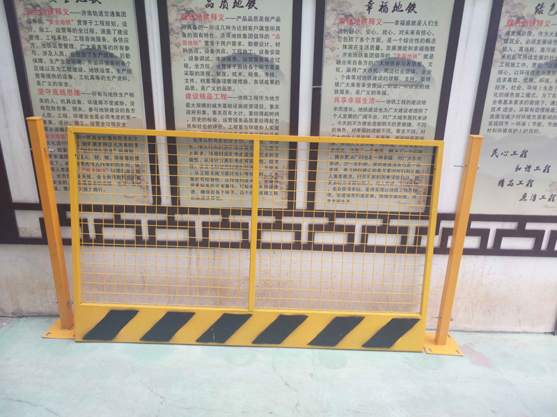 ӻ